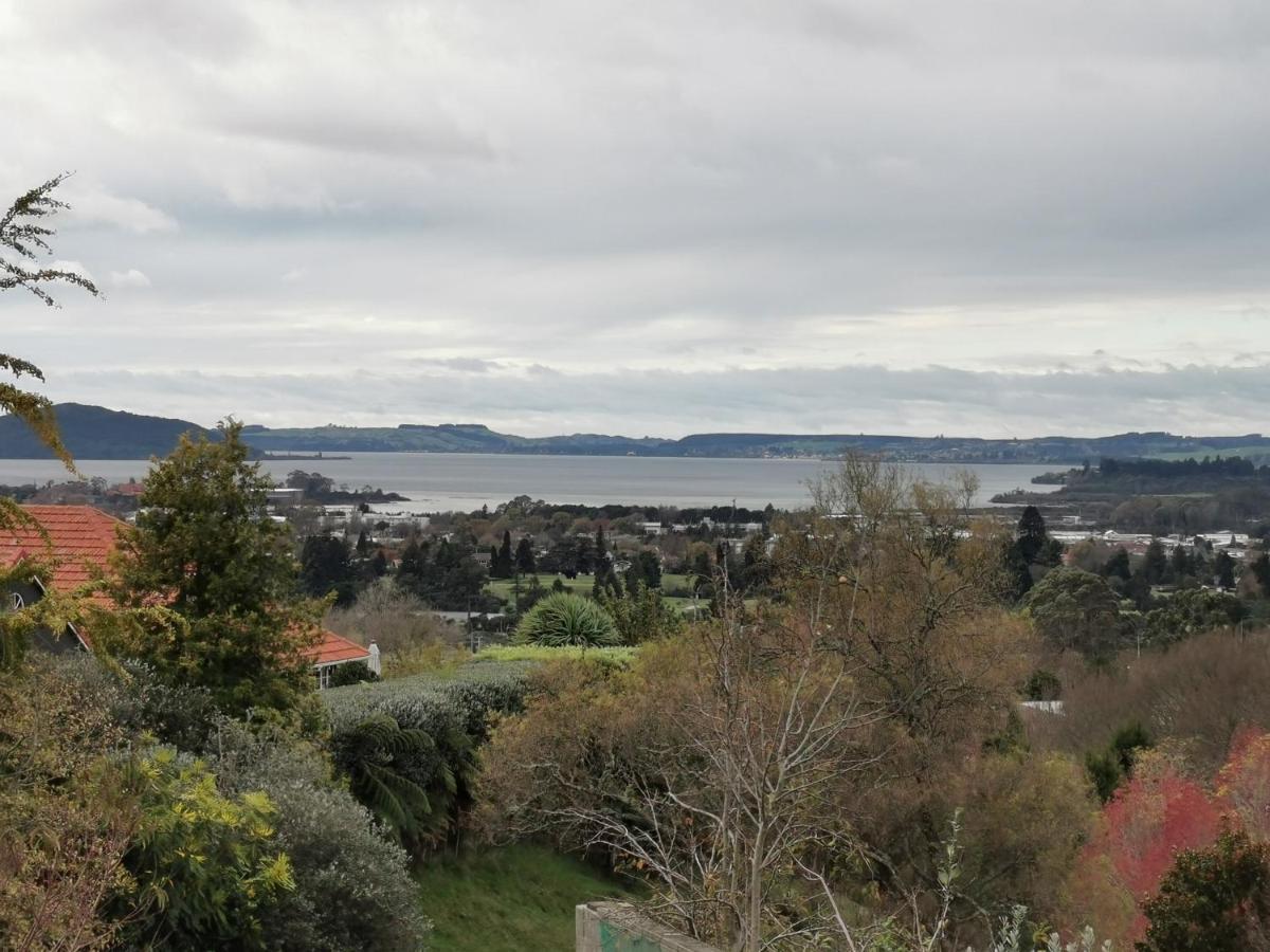 Geyser Lookout Bnb Rotorua Exterior photo